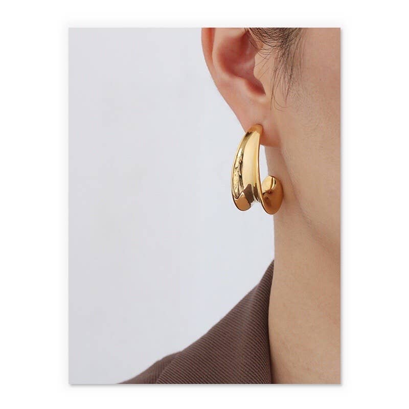 C- Shaped Bump Earring|18k Gold Plated Brass